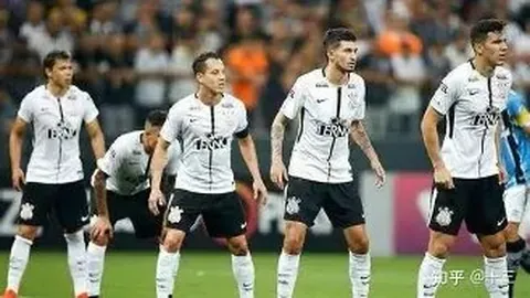 激战之夜：皇马英格兰对决，62场交锋，26胜16平，谁能问鼎胜利之光？