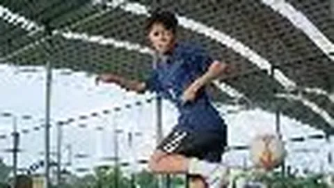 “诺顿-库菲力挽狂澜，马利诺夫斯基点球建功！热那亚绝杀乌迪内斯，惊心动魄2-1逆袭战！”